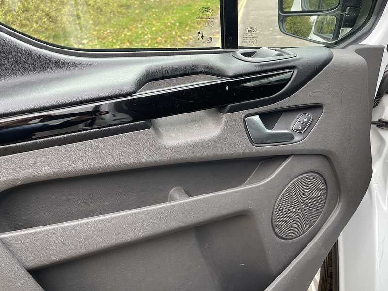 Ford Transit Custom Transit Custom Limited Panel Van 1 Manual Diesel - U290