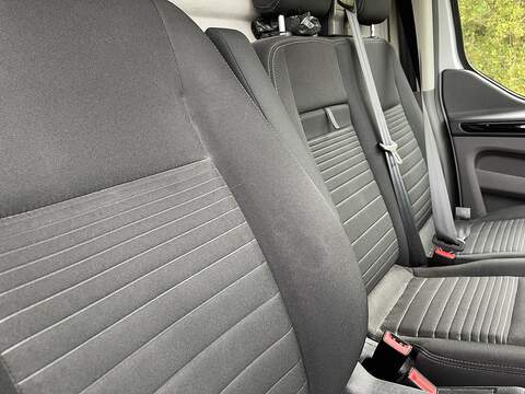 Ford Transit Custom Transit Custom Limited Panel Van 1 Manual Diesel - U290
