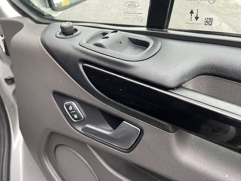 Ford Transit Custom 1.0 340 EcoBoost 13.6kWh Limited Auto L1 H1 Euro 6 5dr - U299