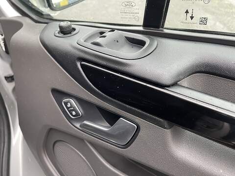 Ford Transit Custom 1.0 340 EcoBoost 13.6kWh Limited Auto L1 H1 Euro 6 5dr - U299
