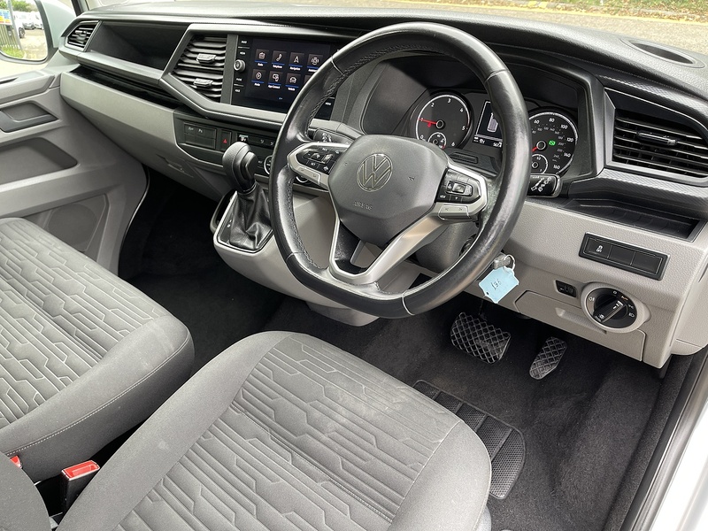 Volkswagen Transporter Shuttle 2.0 TDI SE DSG LWB Euro 6 (s/s) 5dr - U300