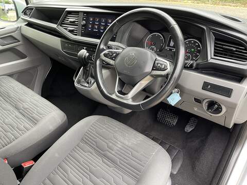 Volkswagen Transporter Shuttle 2.0 TDI SE DSG LWB Euro 6 (s/s) 5dr - U300