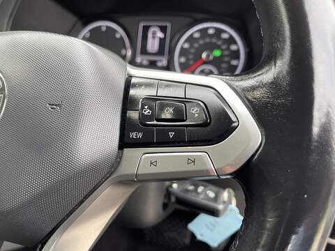 Volkswagen Transporter Shuttle 2.0 TDI SE DSG LWB Euro 6 (s/s) 5dr - U300