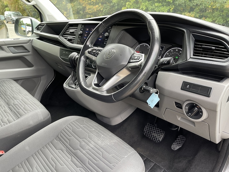 Volkswagen Transporter Shuttle 2.0 TDI SE DSG LWB Euro 6 (s/s) 5dr - U300