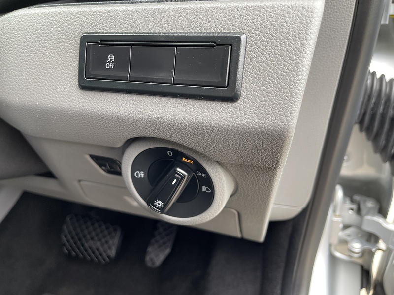 Volkswagen Transporter Shuttle 2.0 TDI SE DSG LWB Euro 6 (s/s) 5dr - U300