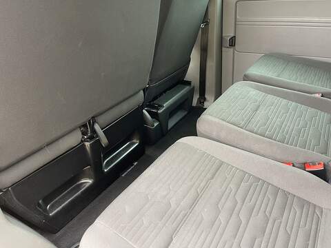 Volkswagen Transporter Shuttle 2.0 TDI SE DSG LWB Euro 6 (s/s) 5dr - U300