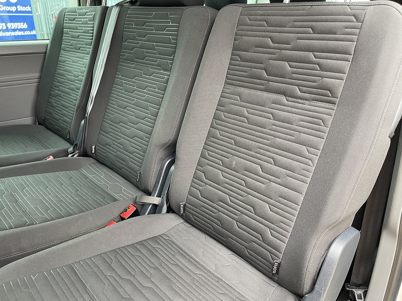 Volkswagen Transporter Shuttle 2.0 TDI SE DSG LWB Euro 6 (s/s) 5dr - U300