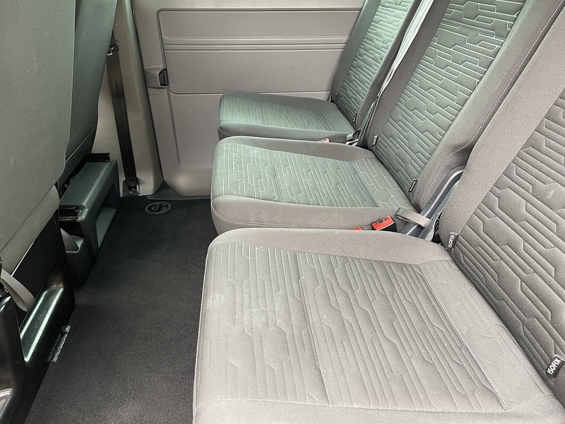 Volkswagen Transporter Shuttle 2.0 TDI SE DSG LWB Euro 6 (s/s) 5dr - U300