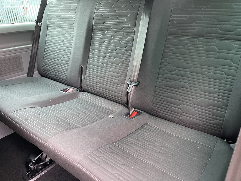 Volkswagen Transporter Shuttle 2.0 TDI SE DSG LWB Euro 6 (s/s) 5dr - U300