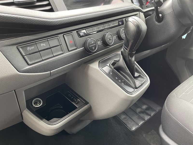 Volkswagen Transporter Shuttle 2.0 TDI SE DSG LWB Euro 6 (s/s) 5dr - U300