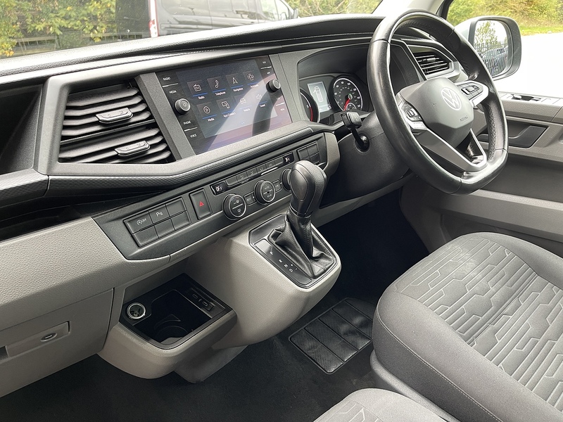 Volkswagen Transporter Shuttle 2.0 TDI SE DSG LWB Euro 6 (s/s) 5dr - U300