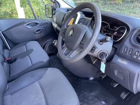 Renault Trafic 2.0 dCi ENERGY 30 Business SWB Standard Roof Euro 6 (s/s) 5dr - U303