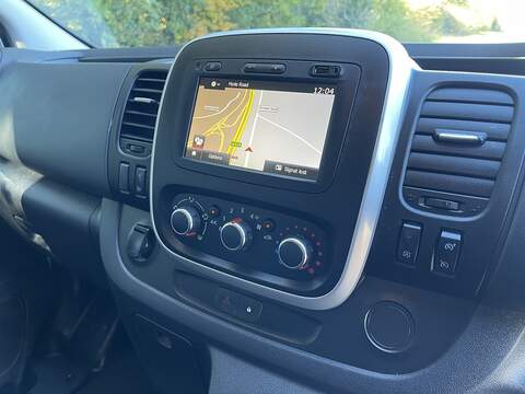 Renault Trafic 2.0 dCi ENERGY 30 Business SWB Standard Roof Euro 6 (s/s) 5dr - U303