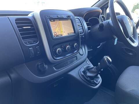 Renault Trafic 2.0 dCi ENERGY 30 Business SWB Standard Roof Euro 6 (s/s) 5dr - U303