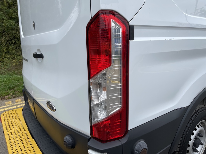 Ford Transit 2.0 350 EcoBlue FWD L2 H3 Euro 6 5dr - U305