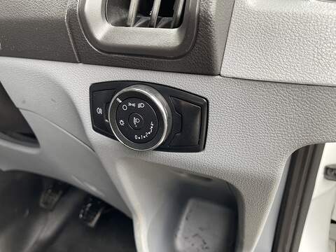 Ford Transit 2.0 350 EcoBlue FWD L2 H3 Euro 6 5dr - U305