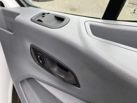 Ford Transit 2.0 350 EcoBlue FWD L2 H3 Euro 6 5dr - U305