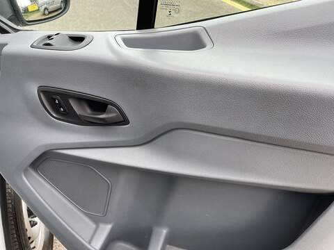 Ford Transit 2.0 350 EcoBlue FWD L2 H3 Euro 6 5dr - U305