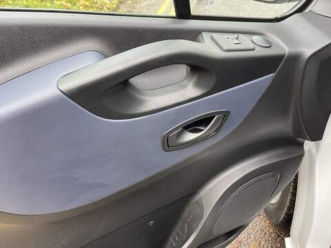 Vauxhall Vivaro 1.6 CDTi 2900 L1 H1 Euro 6 (s/s) 5dr - U306