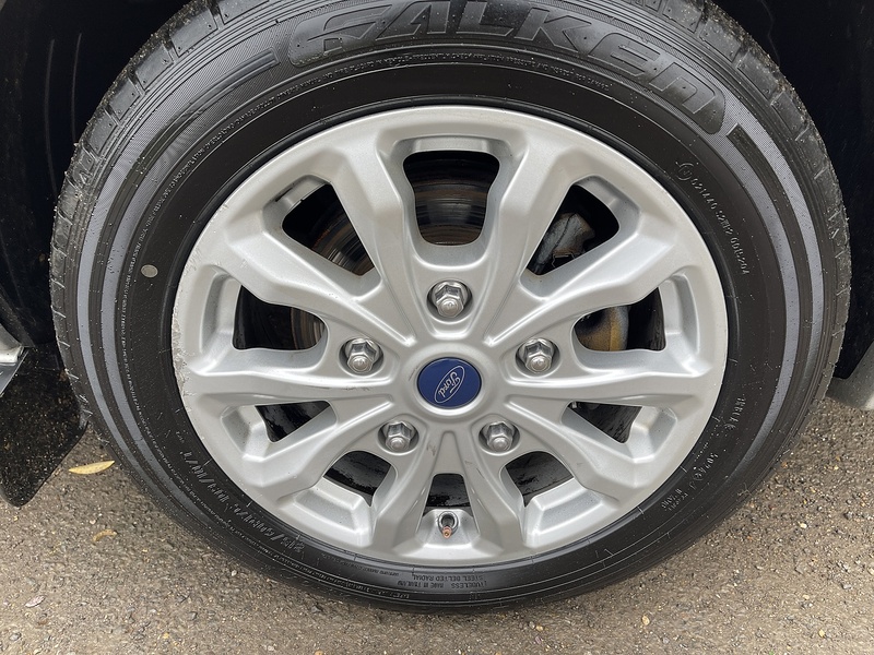 Ford Tourneo Custom 2.0 320 EcoBlue Titanium Auto L2 Euro 6 (s/s) 5dr - U310