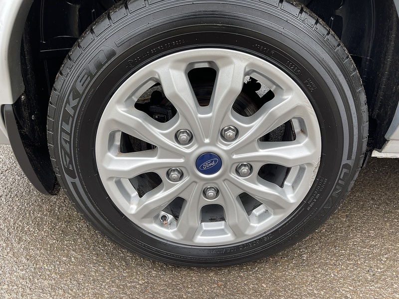 Ford Tourneo Custom 2.0 320 EcoBlue Titanium Auto L2 Euro 6 (s/s) 5dr - U310