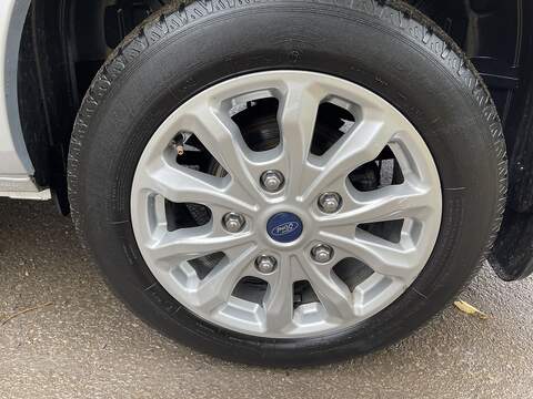 Ford Tourneo Custom 2.0 320 EcoBlue Titanium Auto L2 Euro 6 (s/s) 5dr - U310