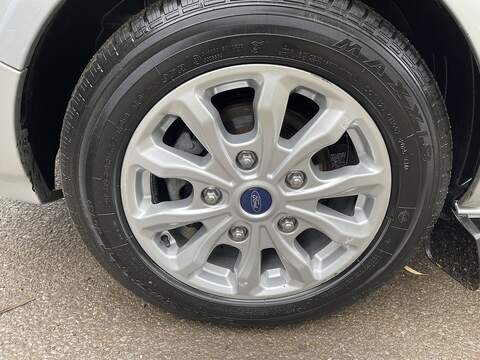 Ford Tourneo Custom 2.0 320 EcoBlue Titanium Auto L2 Euro 6 (s/s) 5dr - U310