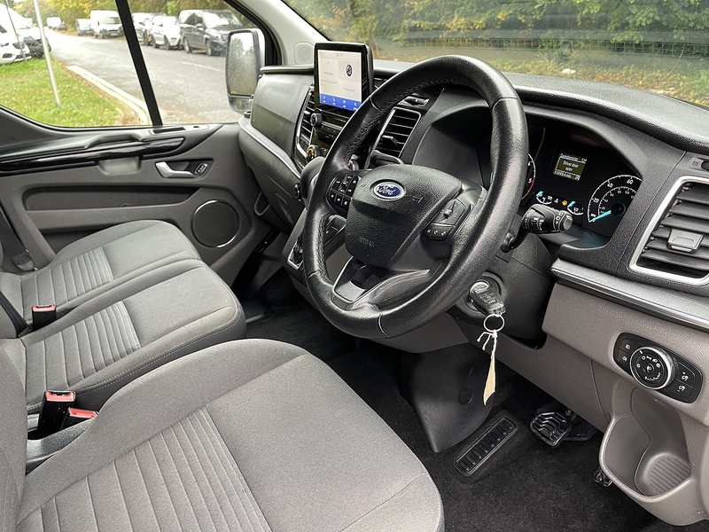 Ford Tourneo Custom 2.0 320 EcoBlue Titanium Auto L2 Euro 6 (s/s) 5dr - U310