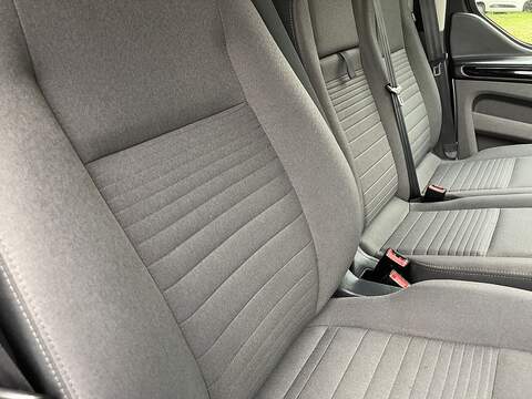 Ford Tourneo Custom 2.0 320 EcoBlue Titanium Auto L2 Euro 6 (s/s) 5dr - U310