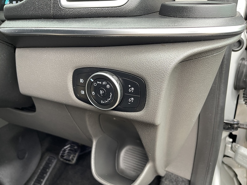 Ford Tourneo Custom 2.0 320 EcoBlue Titanium Auto L2 Euro 6 (s/s) 5dr - U310