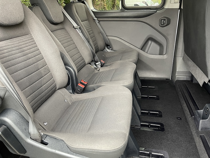 Ford Tourneo Custom 2.0 320 EcoBlue Titanium Auto L2 Euro 6 (s/s) 5dr - U310