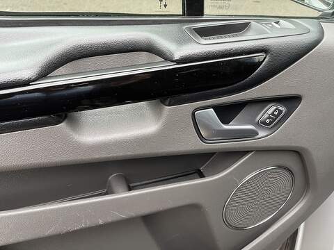 Ford Tourneo Custom 2.0 320 EcoBlue Titanium Auto L2 Euro 6 (s/s) 5dr - U310