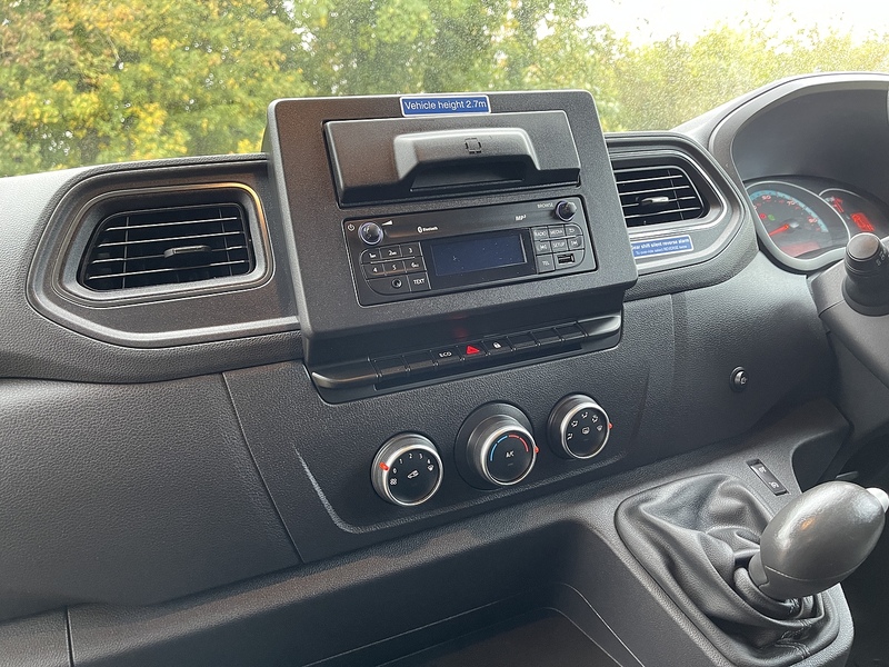 Renault Trucks Master ZE 56KW FWD 3T1 L2 H2 ED MESS CREW CAB Unlisted Electric - U312