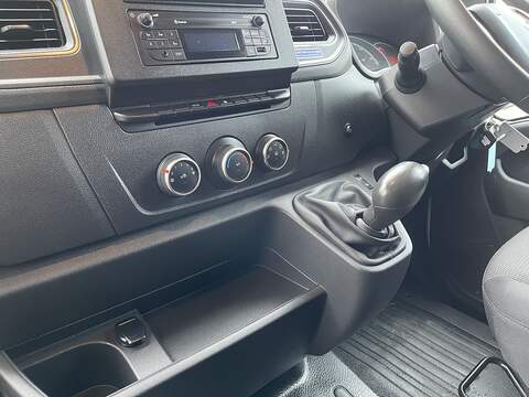 Renault Trucks Master ZE 56KW FWD 3T1 L2 H2 ED MESS CREW CAB Unlisted Electric - U312