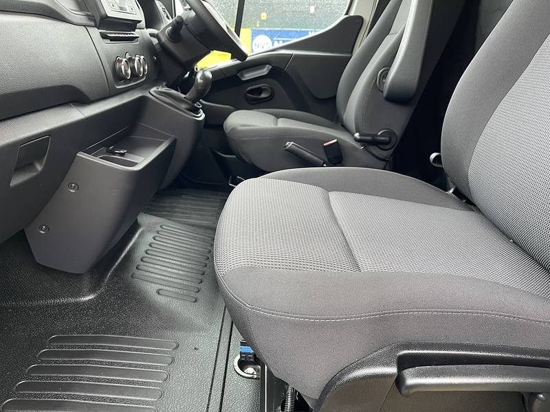 Renault Trucks Master ZE 56KW FWD 3T1 L2 H2 ED MESS CREW CAB Unlisted Electric - U312