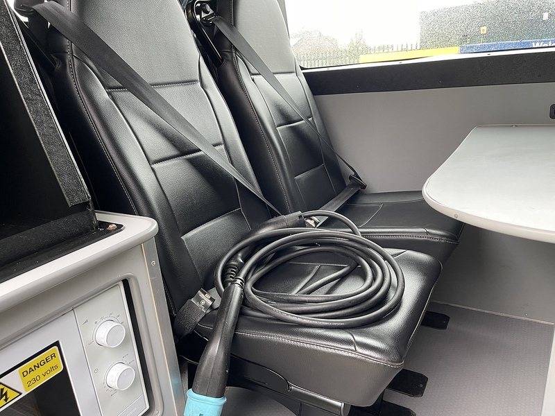 Renault Trucks Master ZE 56KW FWD 3T1 L2 H2 ED MESS CREW CAB Unlisted Electric - U312