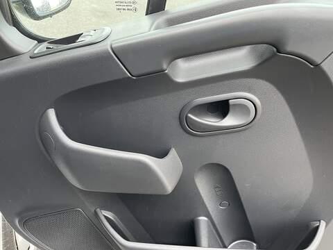 Renault Trucks Master ZE 56KW FWD 3T1 L2 H2 ED MESS CREW CAB Unlisted Electric - U312