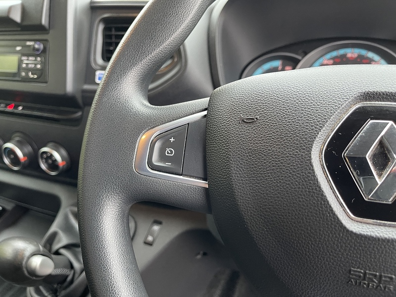 Renault Trucks Master ZE 56KW FWD 3T1 L2 H2 ED MESS CREW CAB Unlisted Electric - U312