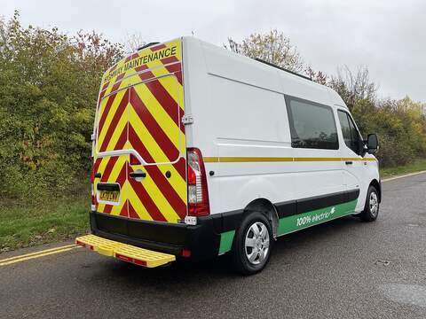 Renault Trucks Master ZE 56KW FWD 3T1 L2 H2 ED MESS CREW CAB Unlisted Electric - U312