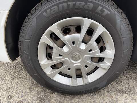 Vauxhall Vivaro Vivaro 1.5 Turbo D 2700 Sportive L1 H1 Euro 6 (s/s) 5dr - U32