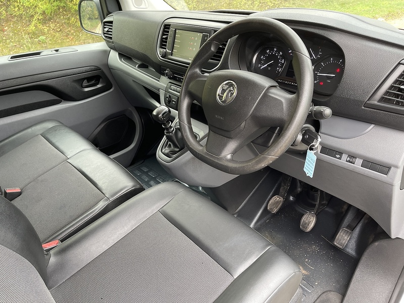 Vauxhall Vivaro Vivaro 1.5 Turbo D 2700 Sportive L1 H1 Euro 6 (s/s) 5dr - U32