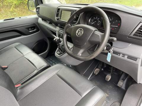 Vauxhall Vivaro Vivaro 1.5 Turbo D 2700 Sportive L1 H1 Euro 6 (s/s) 5dr - U32