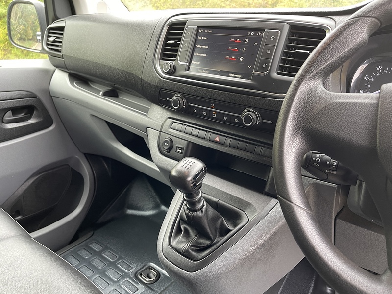 Vauxhall Vivaro Vivaro 1.5 Turbo D 2700 Sportive L1 H1 Euro 6 (s/s) 5dr - U32