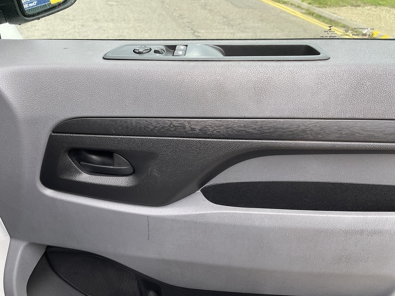 Vauxhall Vivaro Vivaro 1.5 Turbo D 2700 Sportive L1 H1 Euro 6 (s/s) 5dr - U32