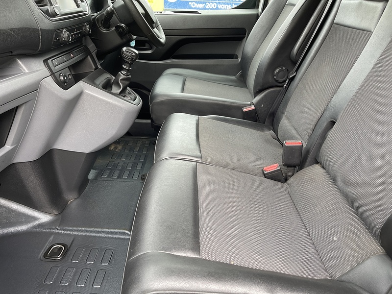 Vauxhall Vivaro Vivaro 1.5 Turbo D 2700 Sportive L1 H1 Euro 6 (s/s) 5dr - U32