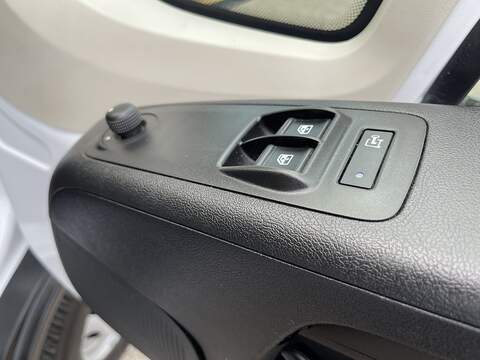 Peugeot Boxer Boxer Professional Panel Van 2 Manual Diesel - U320