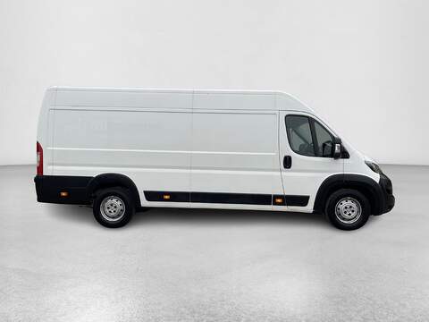 Peugeot Boxer 2.2 BlueHDi 435 Professional L4 H2 Euro 6 (s/s) 5dr - U322