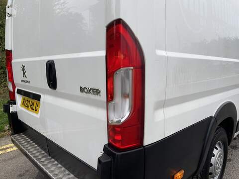 Peugeot Boxer 2.2 BlueHDi 435 Professional L4 H2 Euro 6 (s/s) 5dr - U322
