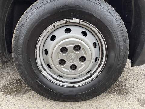 Peugeot Boxer 2.2 BlueHDi 435 Professional L4 H2 Euro 6 (s/s) 5dr - U322