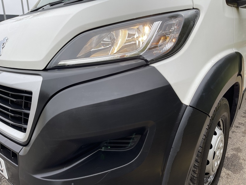 Peugeot Boxer 2.2 BlueHDi 435 Professional L4 H2 Euro 6 (s/s) 5dr - U322